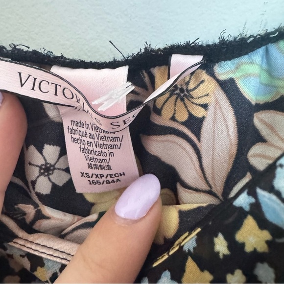Victoria's Secret Black Floral satin romper XS - Picture 6 of 6